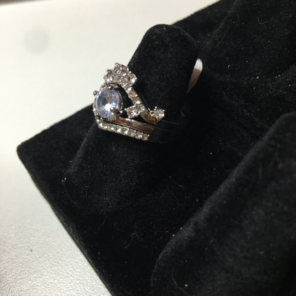 ring - Picture 4 of 12